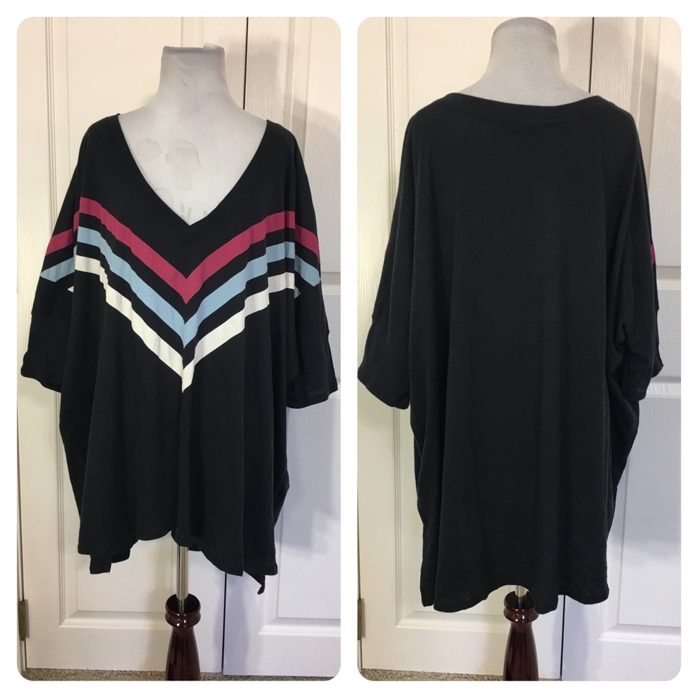 NWT!  Wildfox tri stripe v neck tee